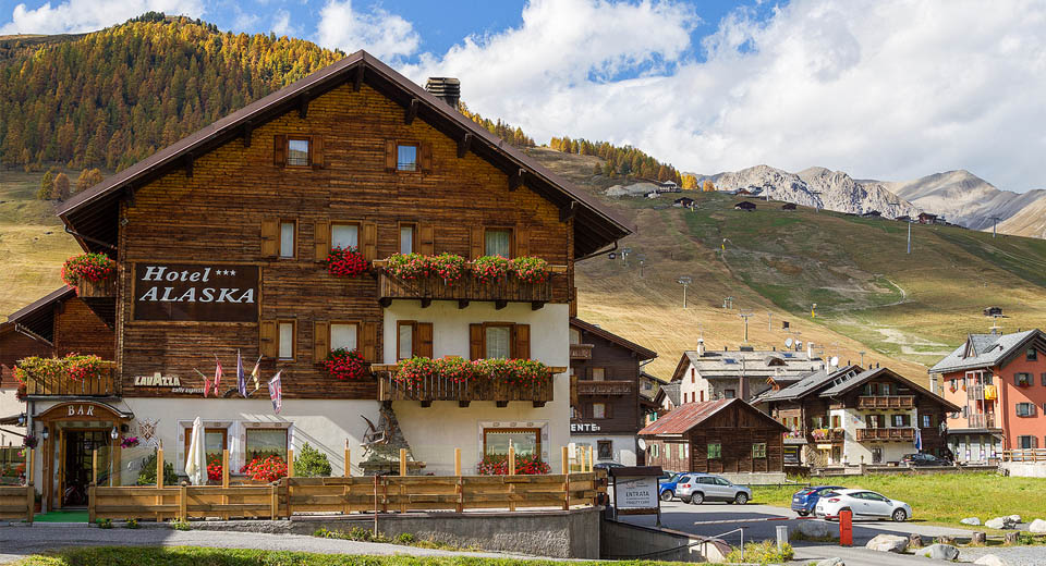 FREE SKI Hotel ALASKA