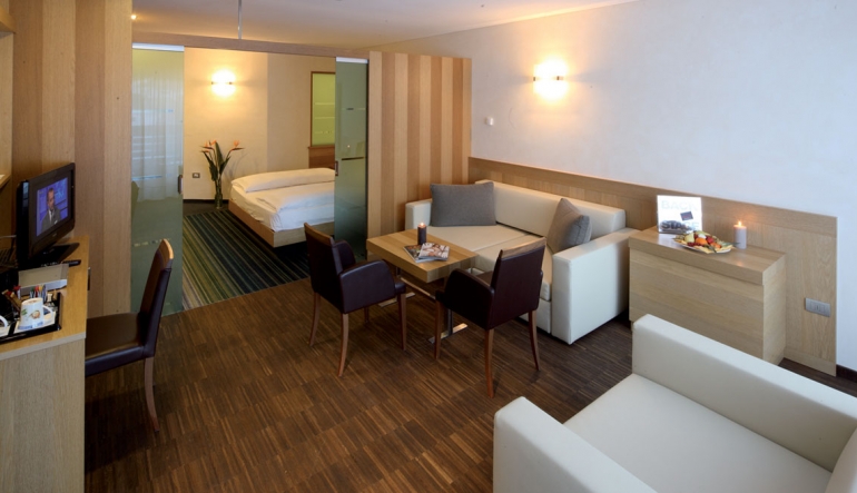 FREE SKI Hotel LAC SALIN MOUNTAIN